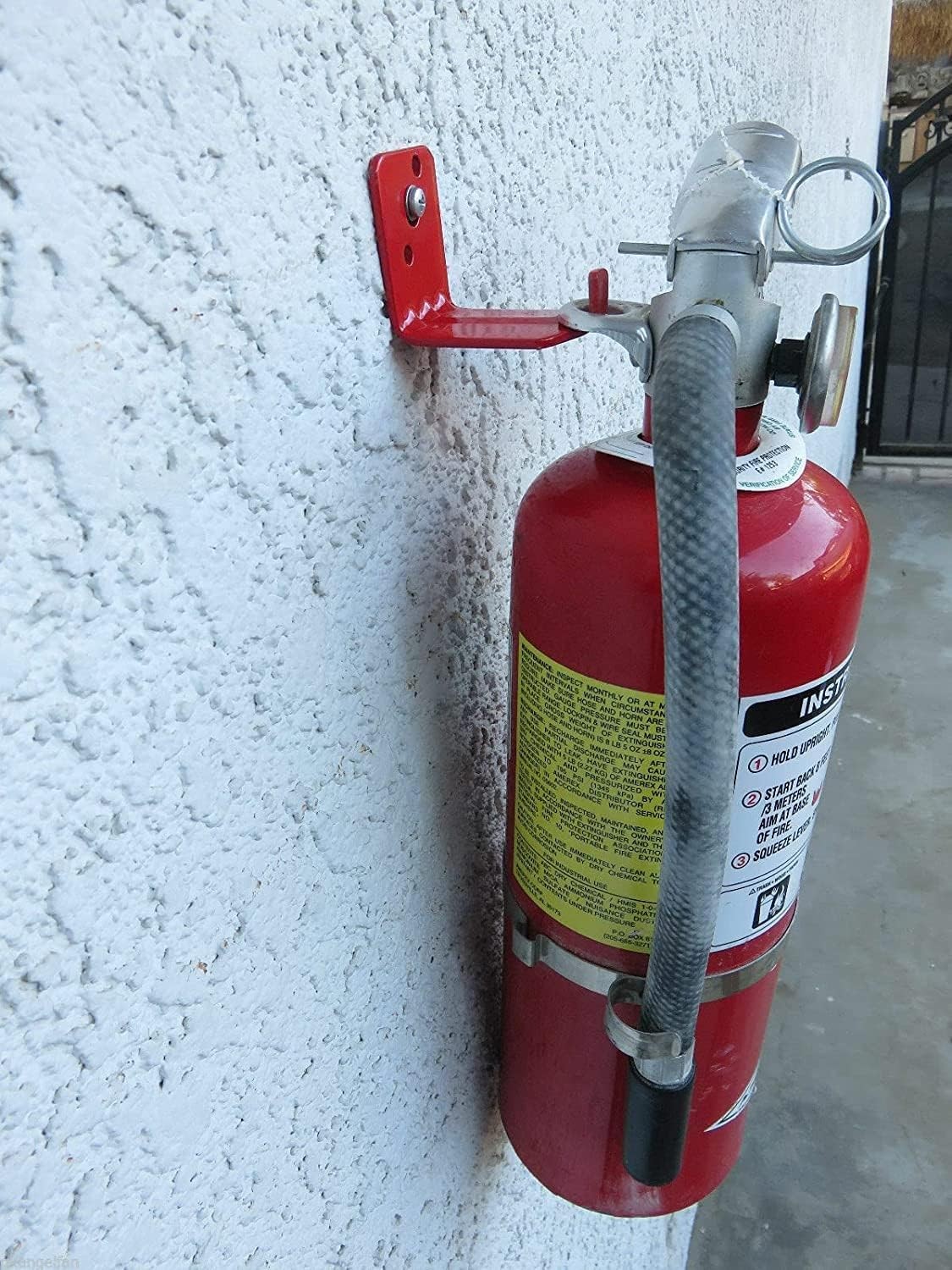 Universal Fire Extinguisher Bracket, Fire Extinguisher Mounts & Brackets (L H...