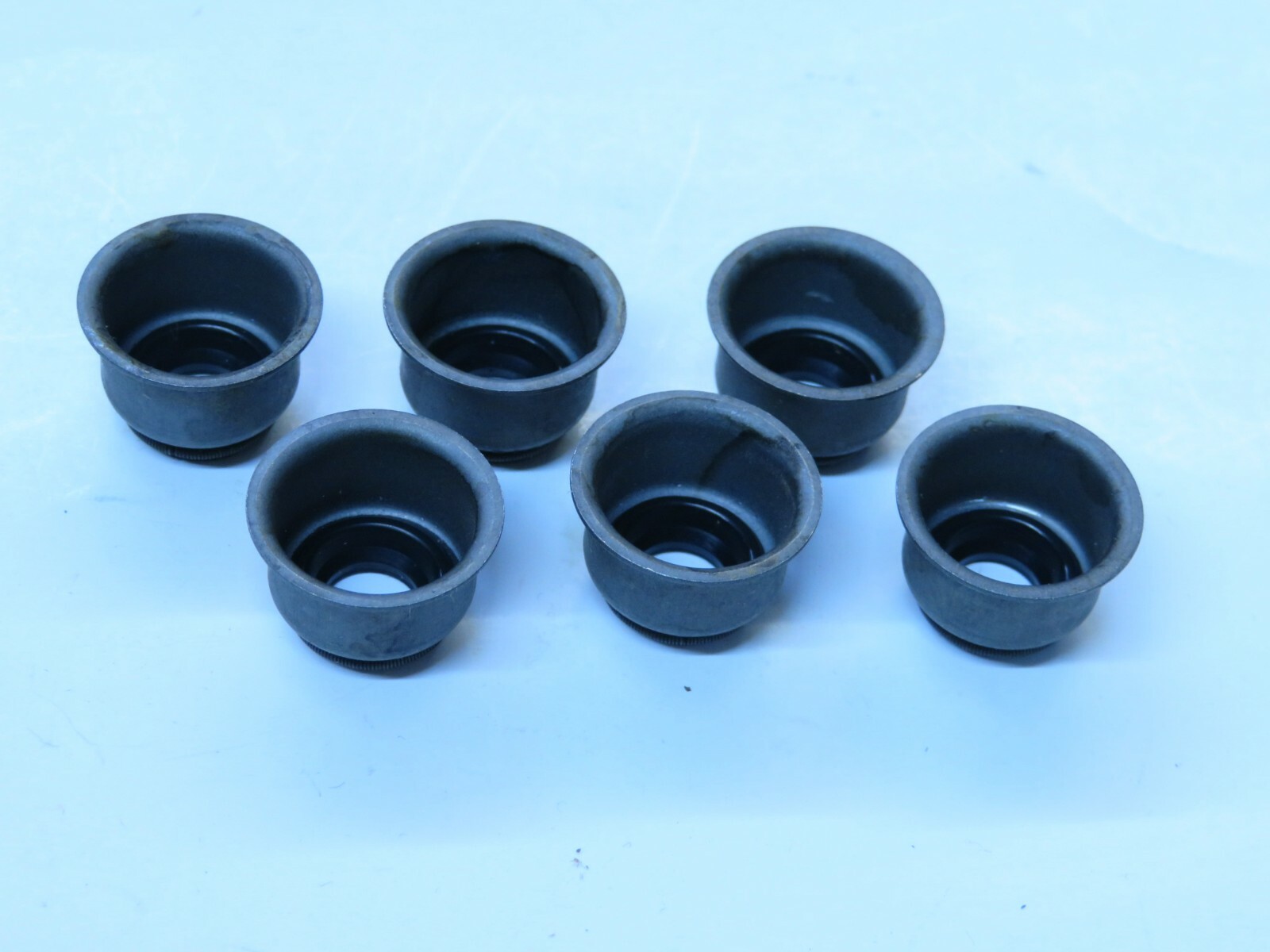 Valve Stem Oil Seals Fits Toyota Land Cruiser FJ40 3878cc 1969-1974  09-71508