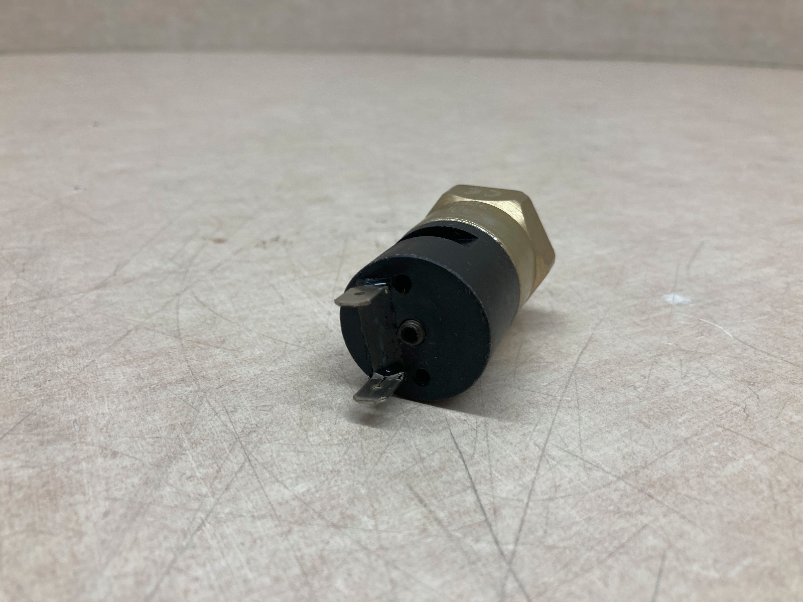 Brach Hero 26577 Pressure Switch 1600 PSI