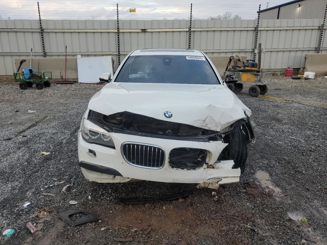 740I 2013 Glove Box 4648232