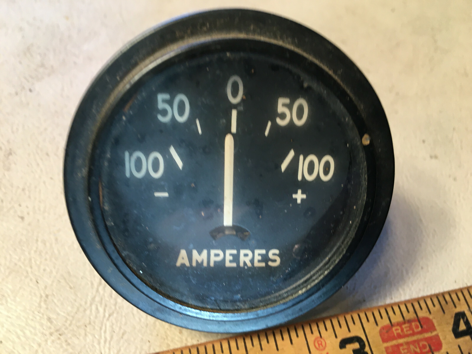 Amperes Meter -100-0+100