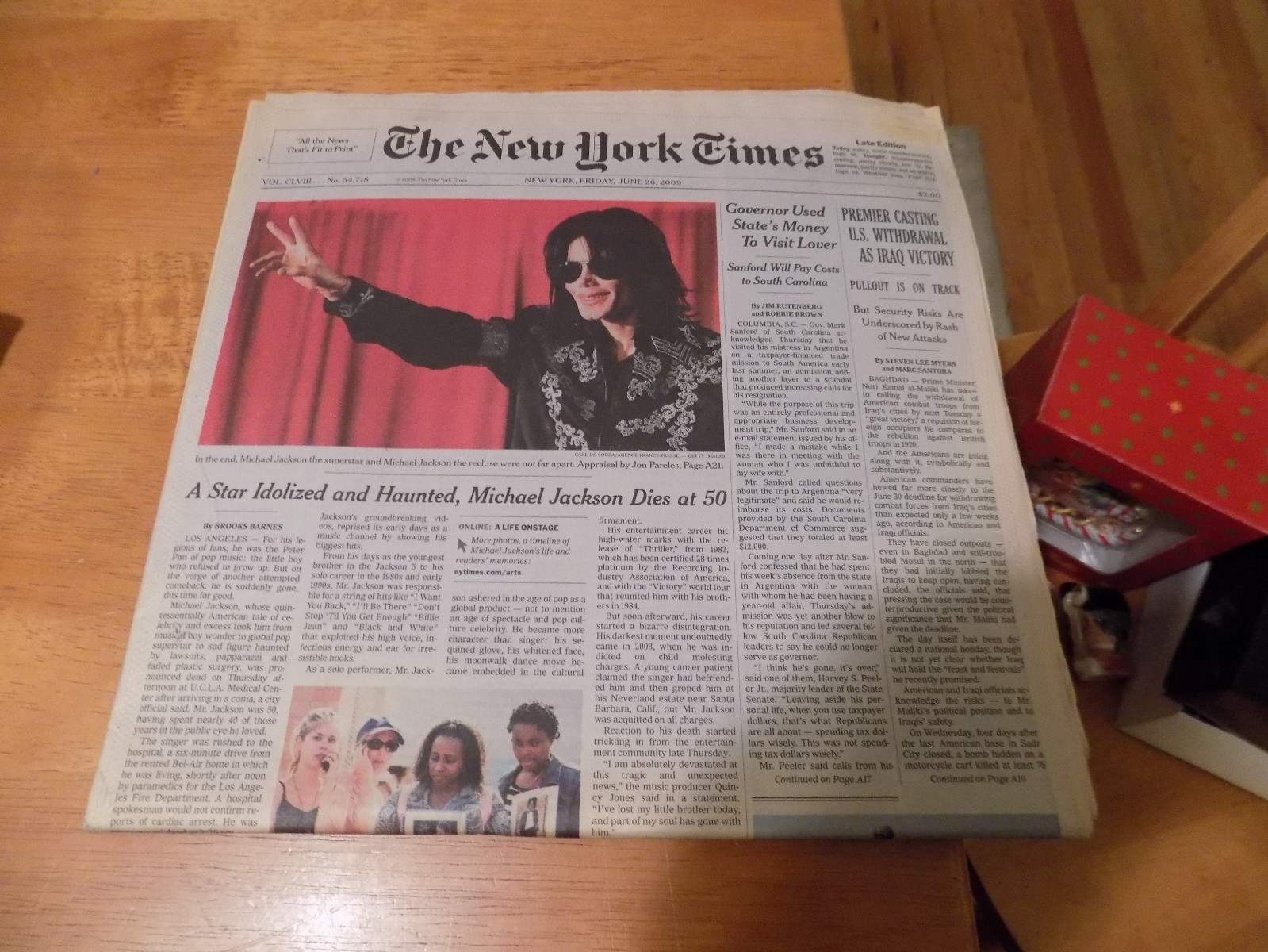 MICHAEL JACKSON NEW YORK TIMES NEWSPAPER JUNE 26, 2009 Death of King of POP