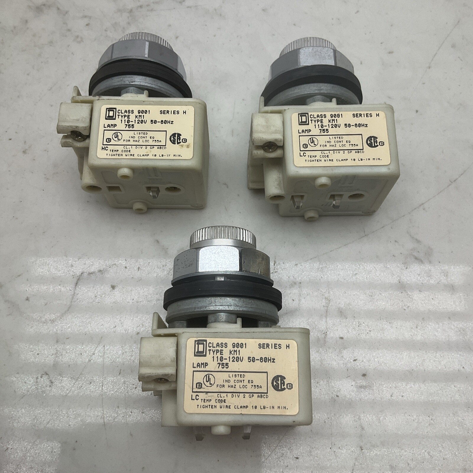 3 Pack Square D Pilot Light Class 9001 KM1 110-120v Series H *MISSING LENS COVER