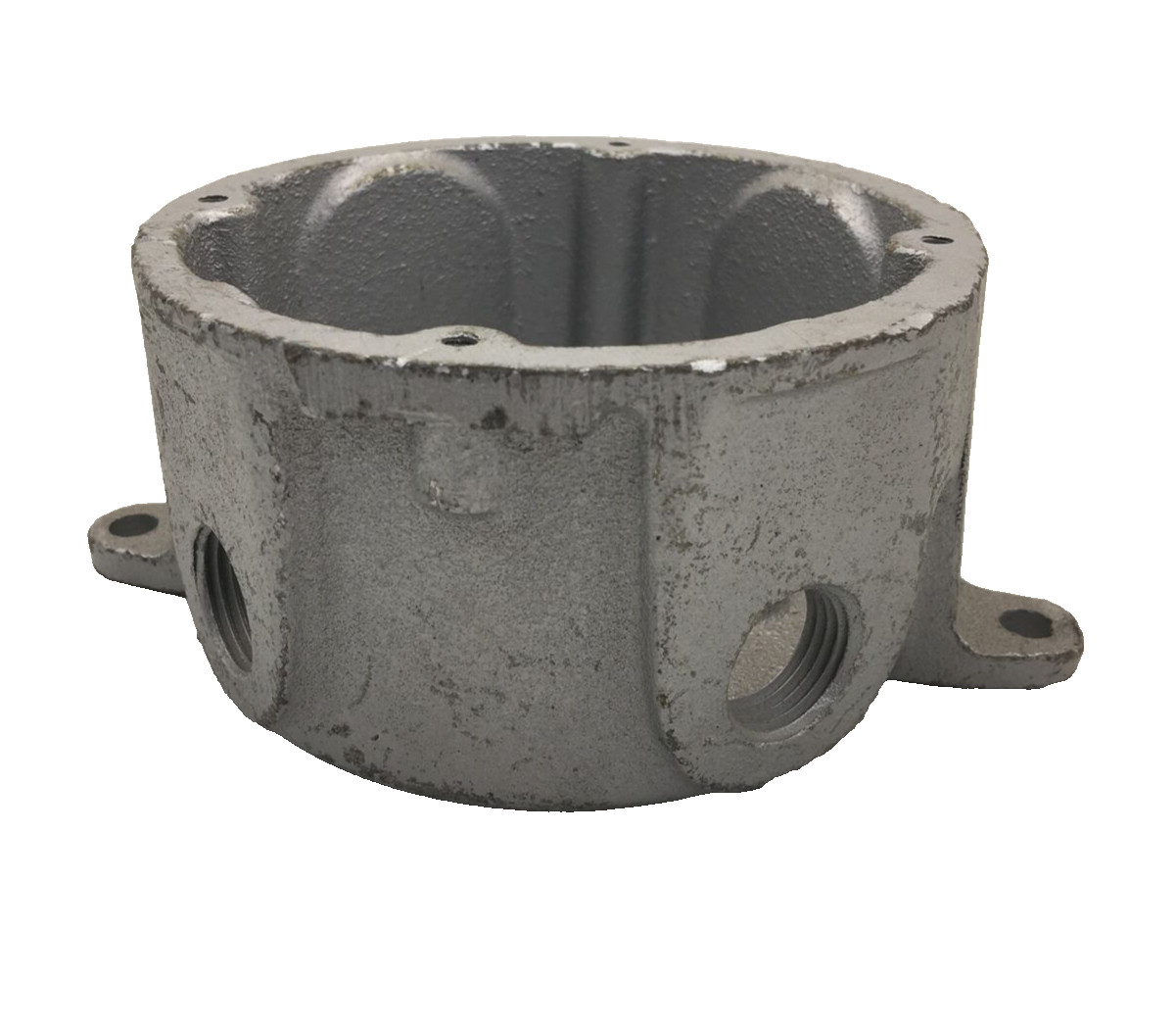 JBDX-50L APPLETON 4 HUB ROUND OUTLET BOX WITH MOUNTING LUGS 1/2 INCH HUBS
