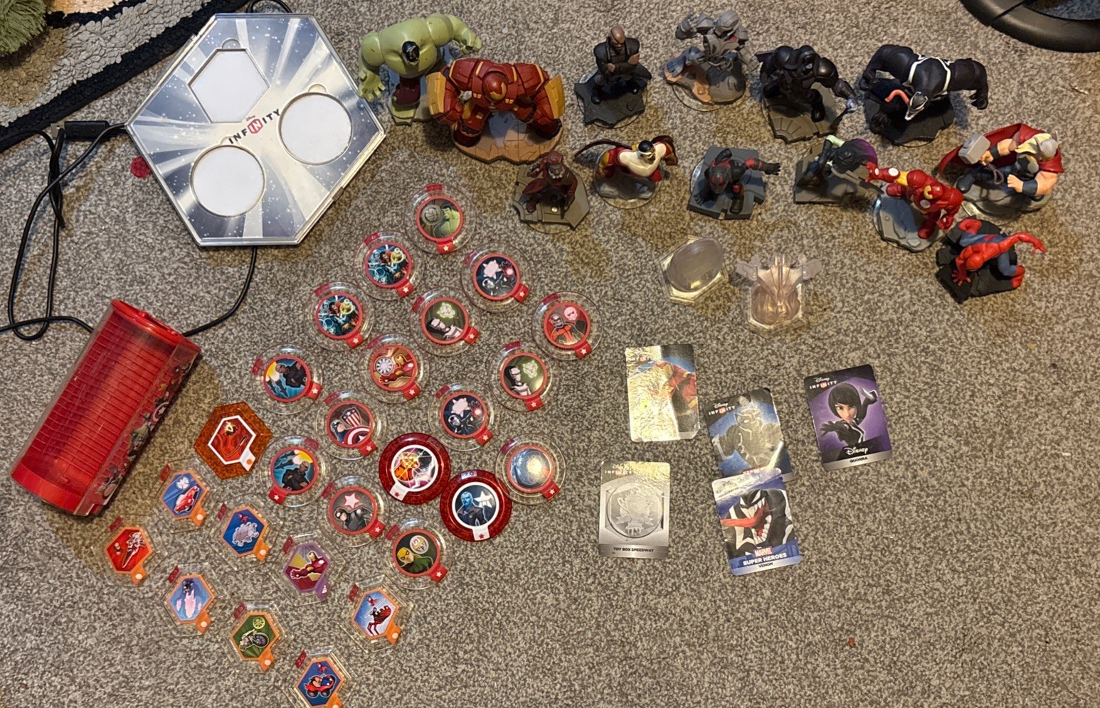 Disney Infiniti Lot Of 48 Marvel Figures Power Disk &Case,Not Been Tested