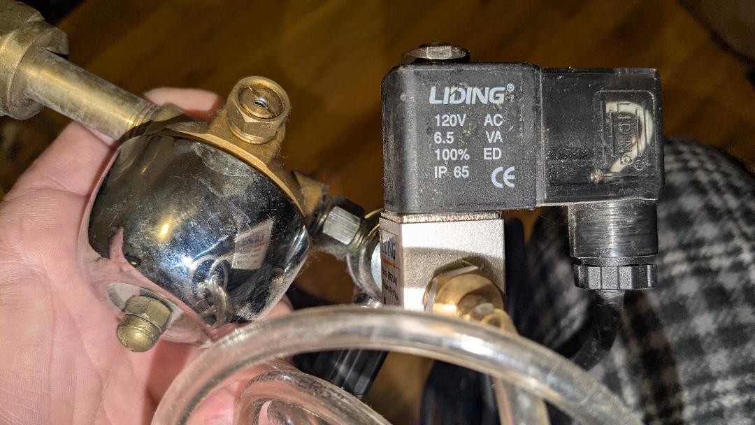 Hydrofarm (CO2) Carbon Dioxide System Regulator Liding 2V025-08
