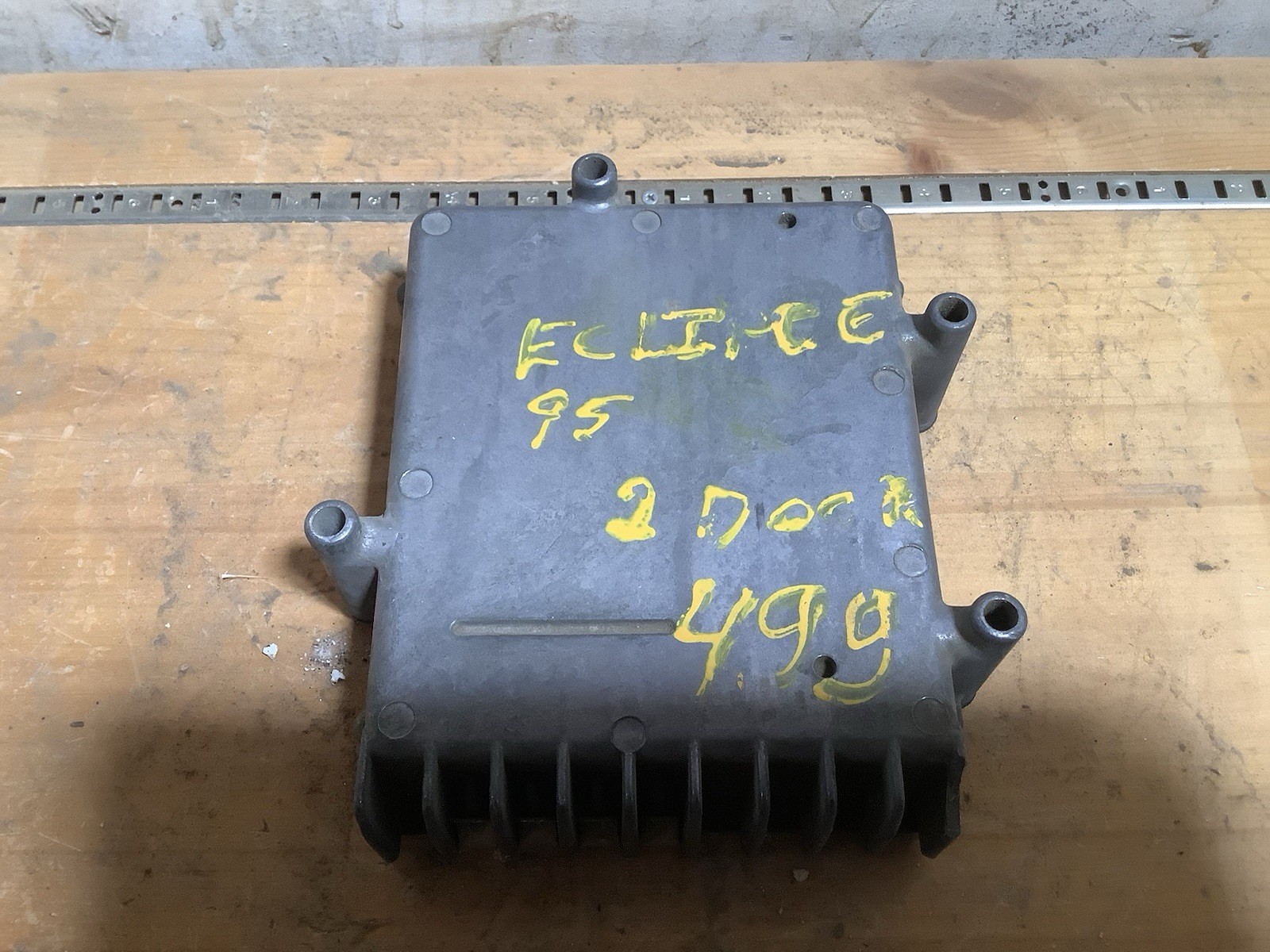 Mitsubishi Eclipse 5269574 Transmission Control Module (B-499)