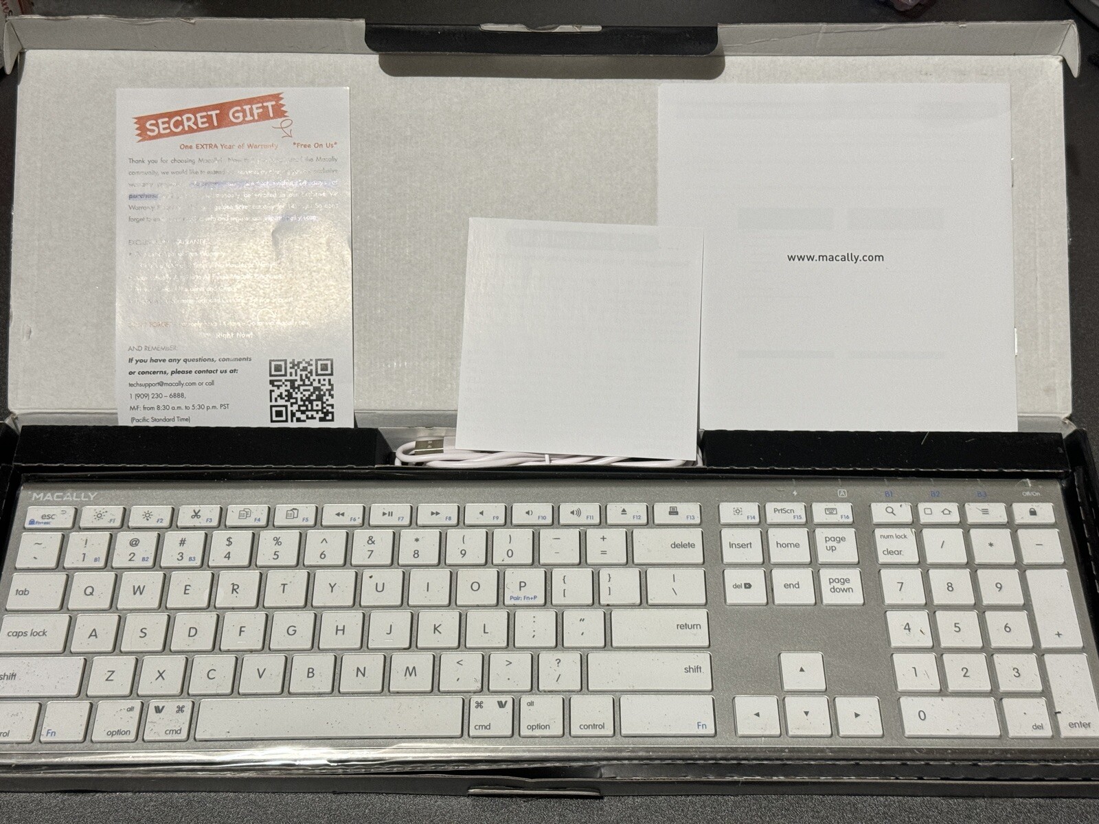 New MACALLY Quick Switch Bluetooth Keyboard 3 Devices Brush Metal Bottom Cover