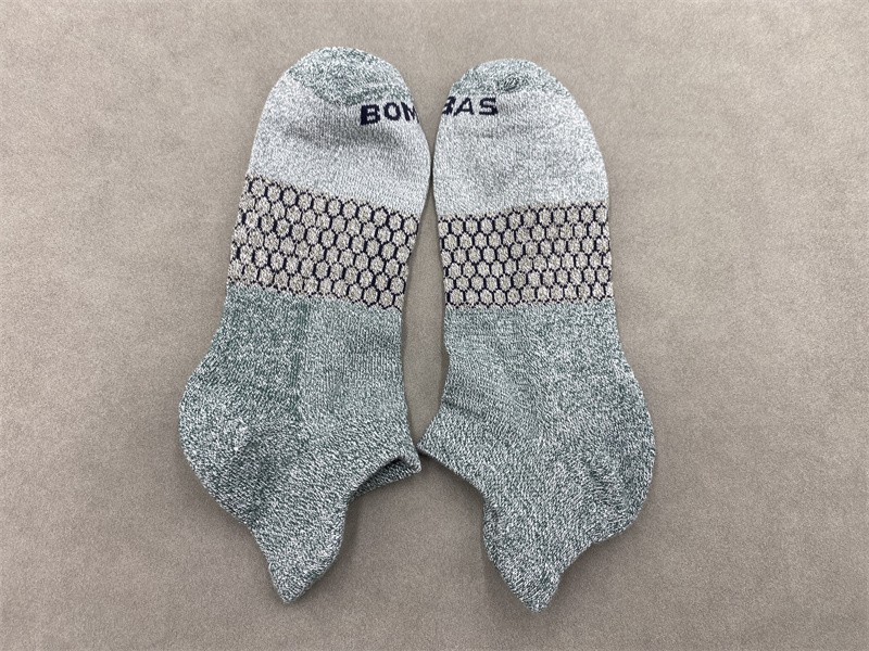 4 Pairs Bombas Men's 9.5-13 Performance Ankle Socks Grey-Green Size Large