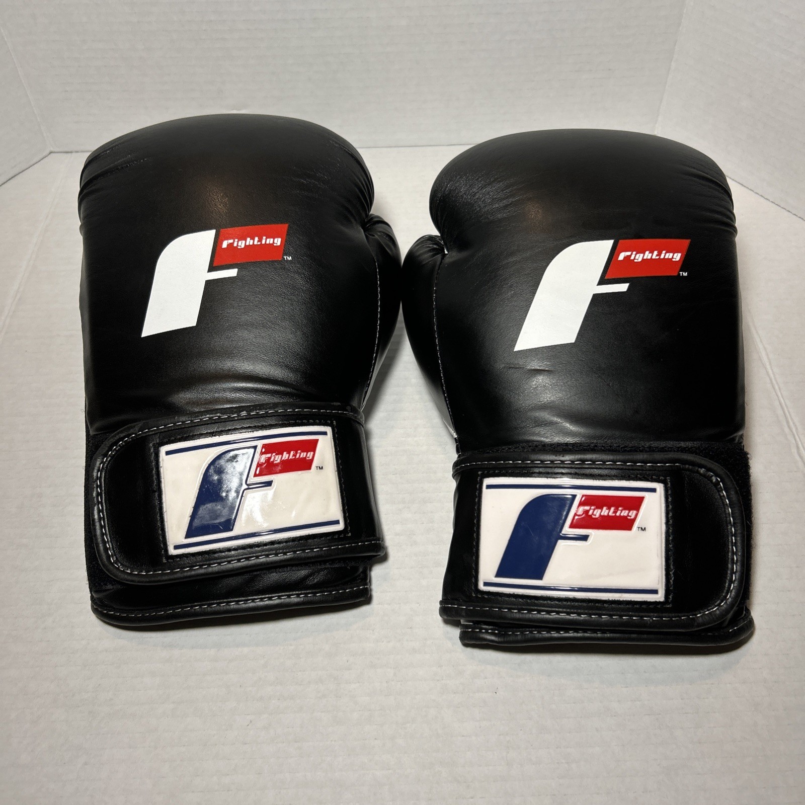Fighting Boxing Gloves