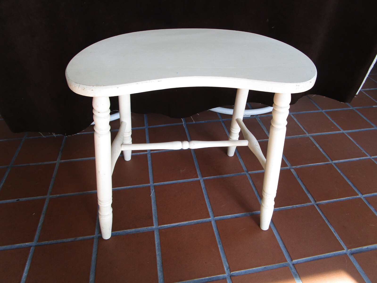 Vintage Wood Spindle Kidney Shaped Accent stool table Union City Chair Co.1960's