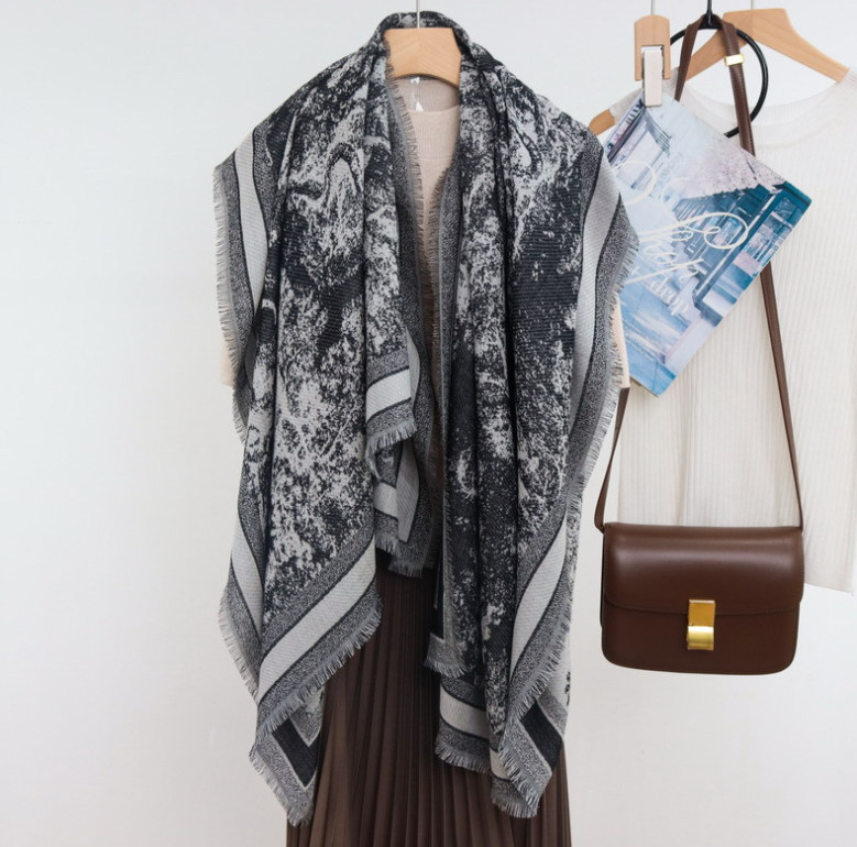 75% cashmere 25% silk Animal jungle double side printed square Wrap shawl 53"