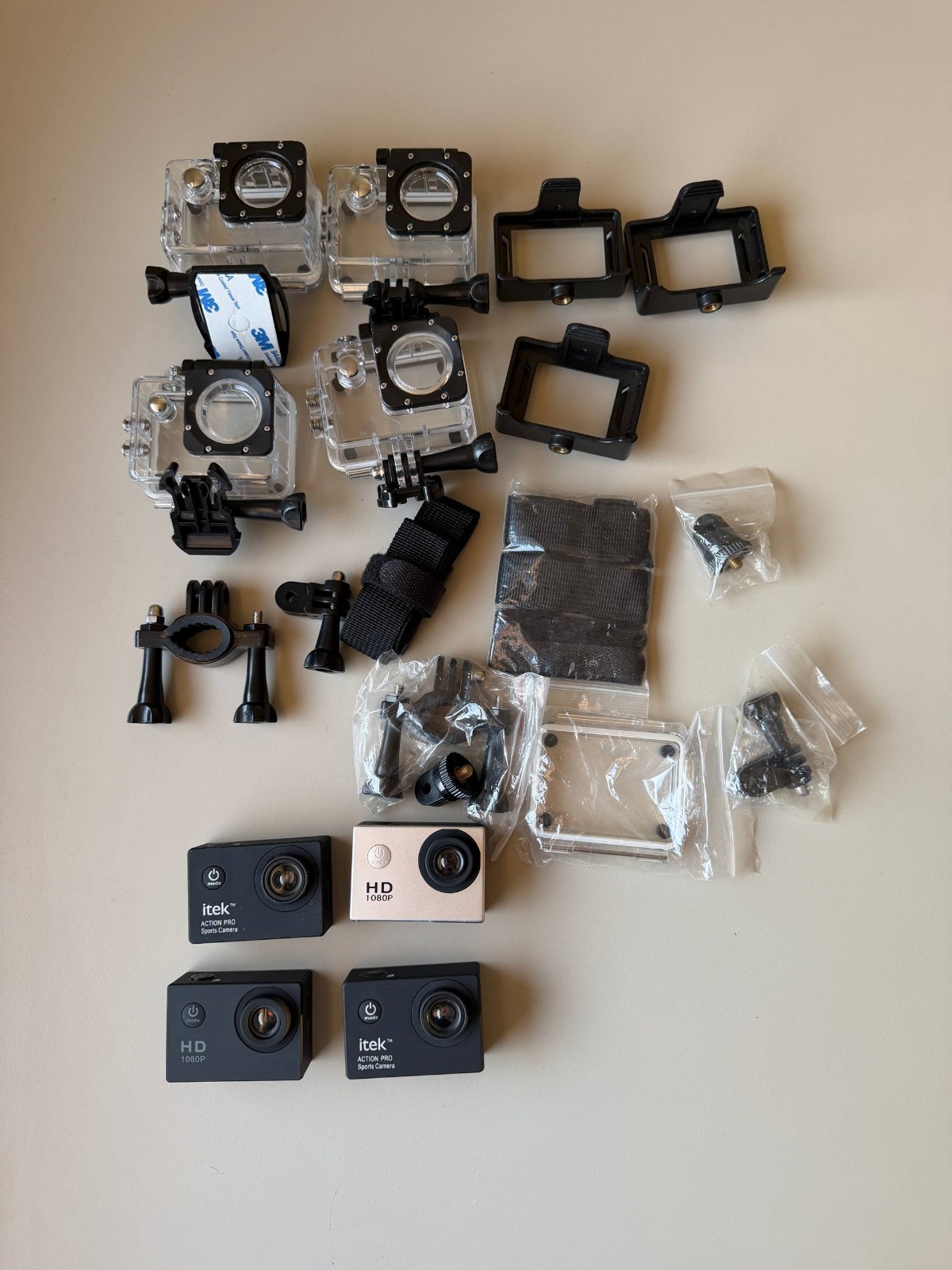 Lot of 4 Itek / Others Action Pro 1080P Ultra HD Sports Camera Waterproof Case