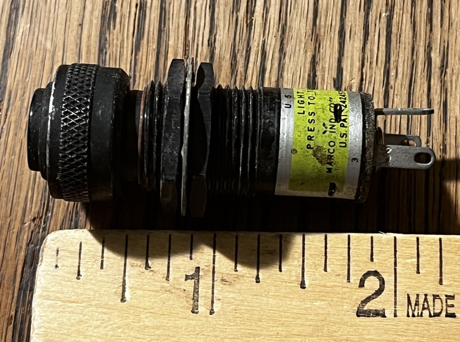 2 Green light assembly press to test indicator MIC VM911-19-060