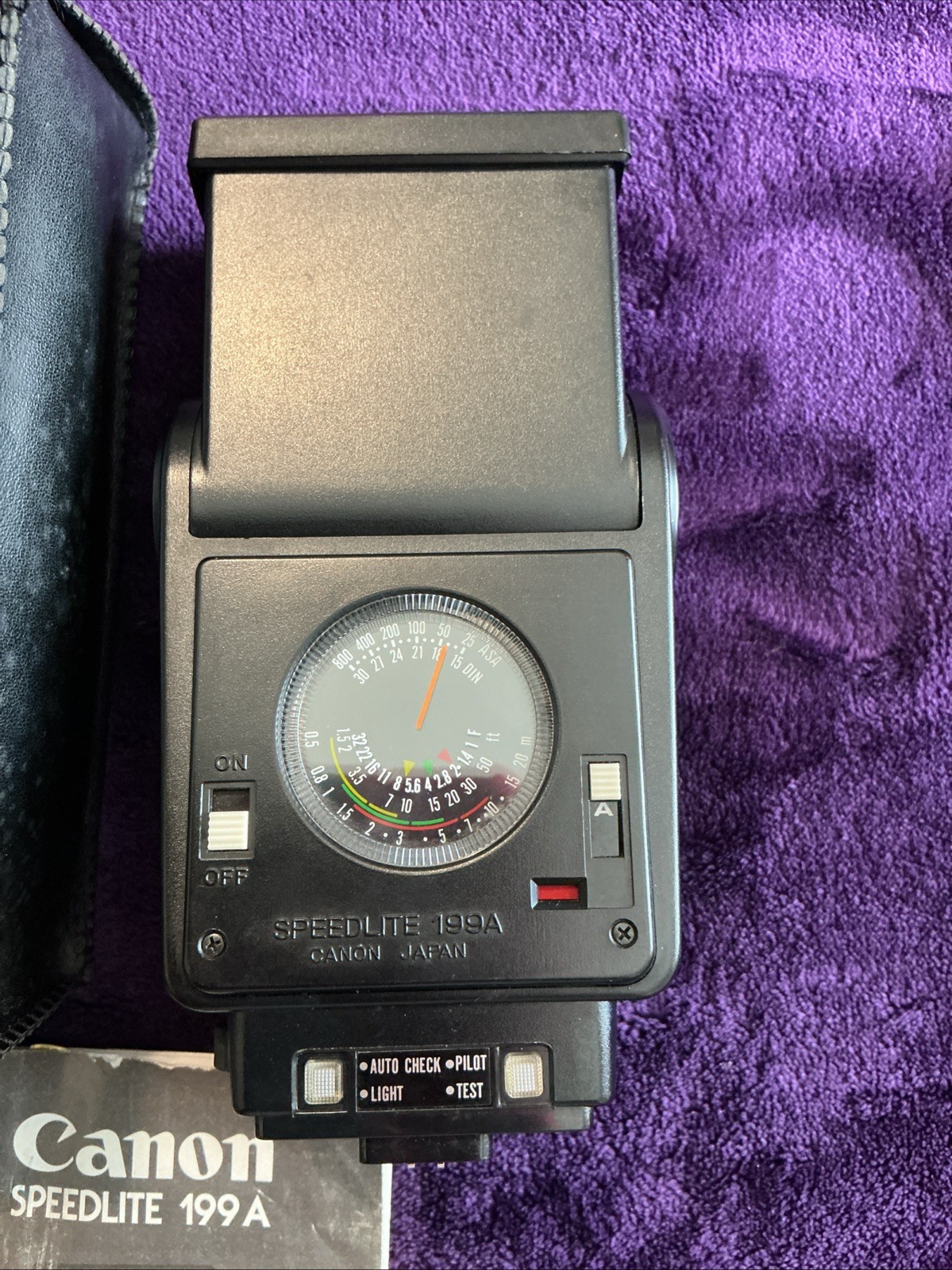 Canon Speedlite 199A Flash w Case & Instructions Manual