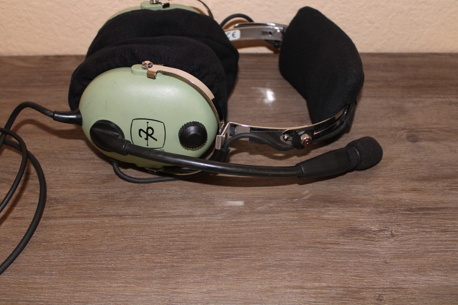 David Clark H10-13S Aviation Headset used (READ BELOW)