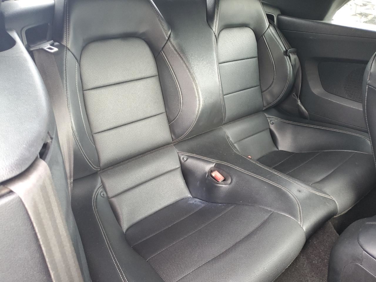 MUSTANG 2019 Glove Box 4926328
