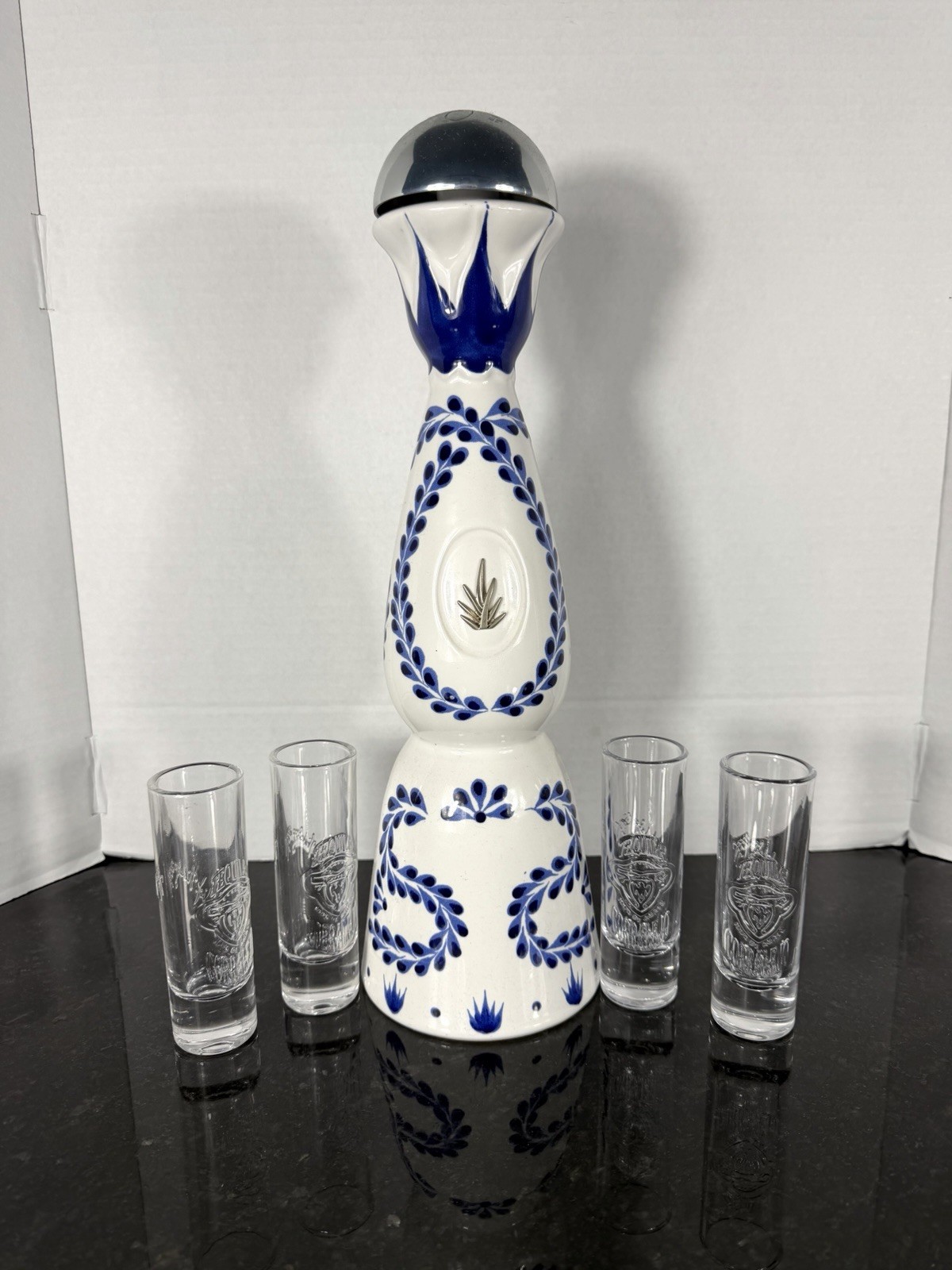 Clase Azul Reposado Empty Bottle w Lid & 4 Corralejo Shot Glasses