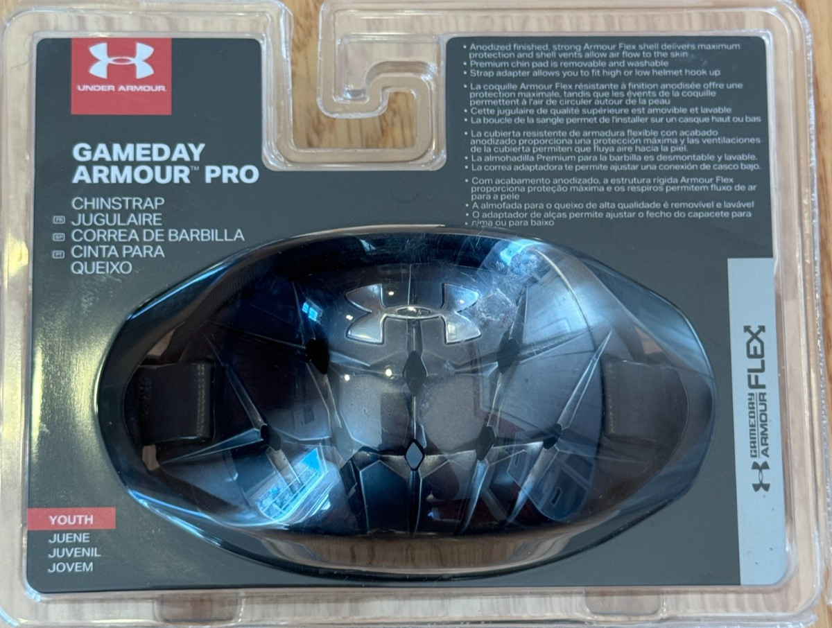 Under Armour UA Flex Gameday Pro Black Chinstrap Size Youth Boys 1275520-001 NEW