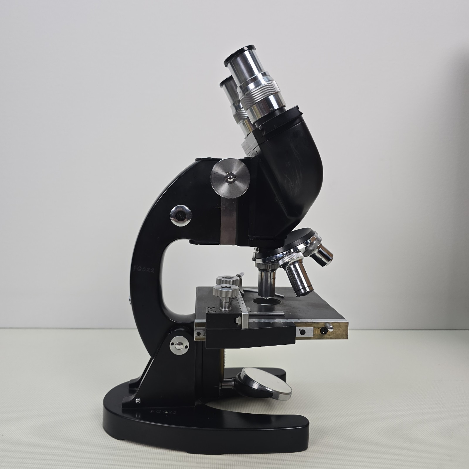 Vintage Unitron BMPE Binocular Phase Microscope Wood Case & Accessories