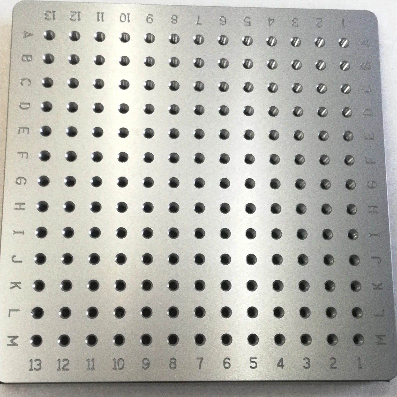 R-PC-13300300-15-8 Plate CMM Fixtures Base Plates M6 M8 1/4-20 Thread 300x300 Mm