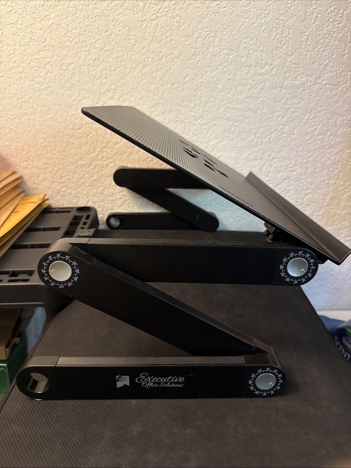 Executive Office Solutions Portable Adjustable Aluminum Laptop Stand + Fans