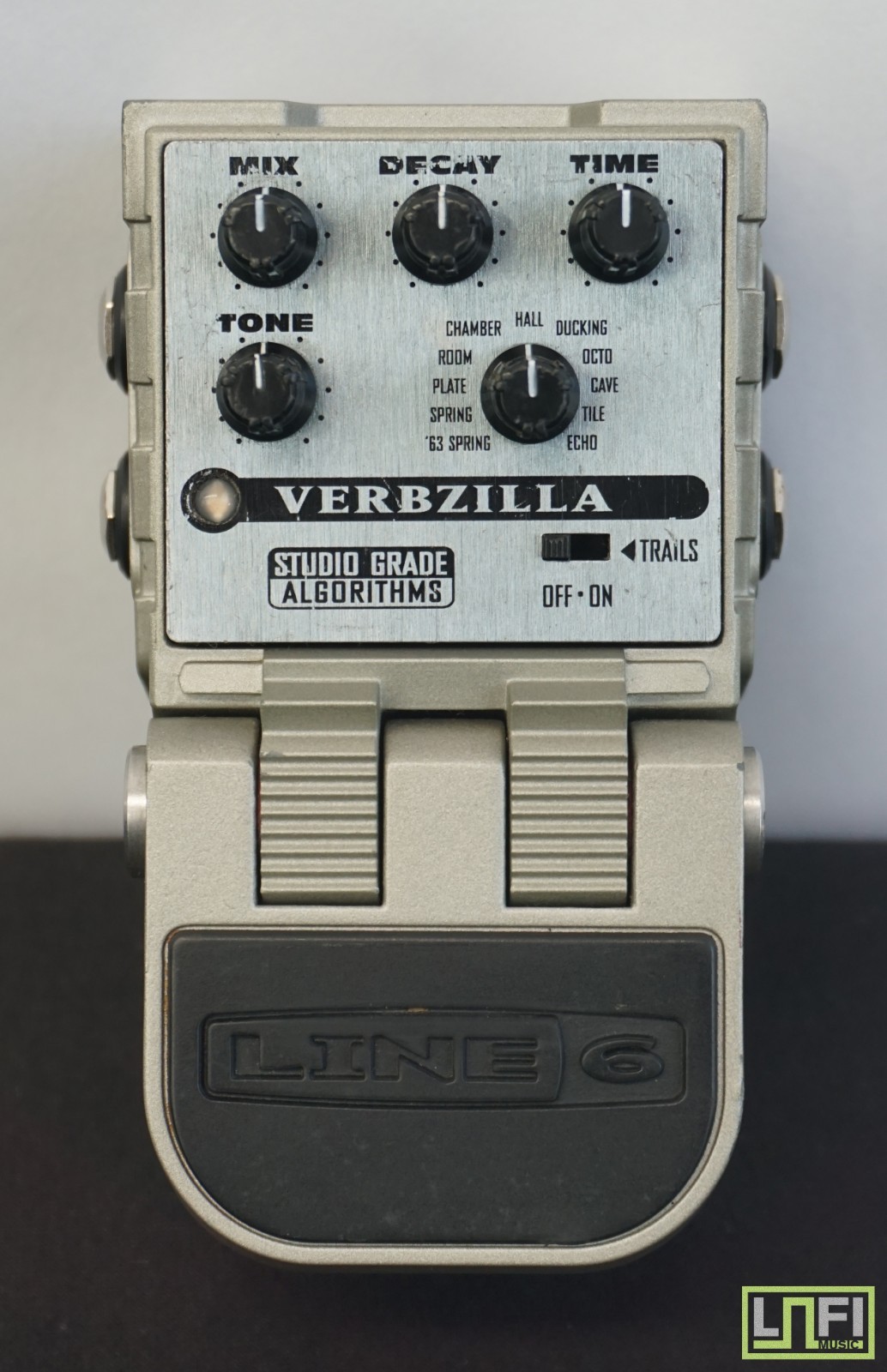 Line 6 Verbzilla Digital Reverb Electric Guitar Effects Pedal / Tonecore