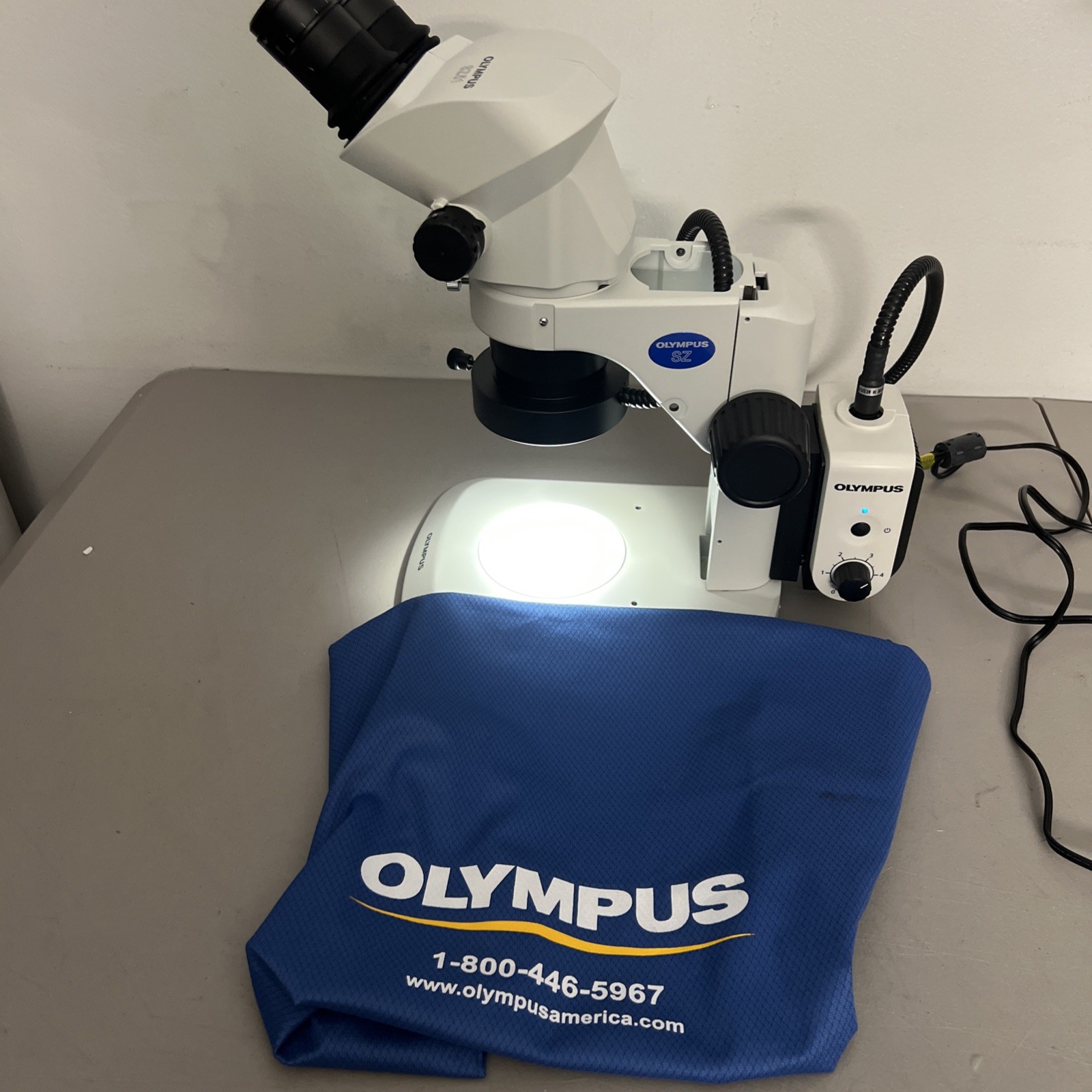 CLEAN Olympus SZ51 Zoom Stereo Microscope - Tested Working