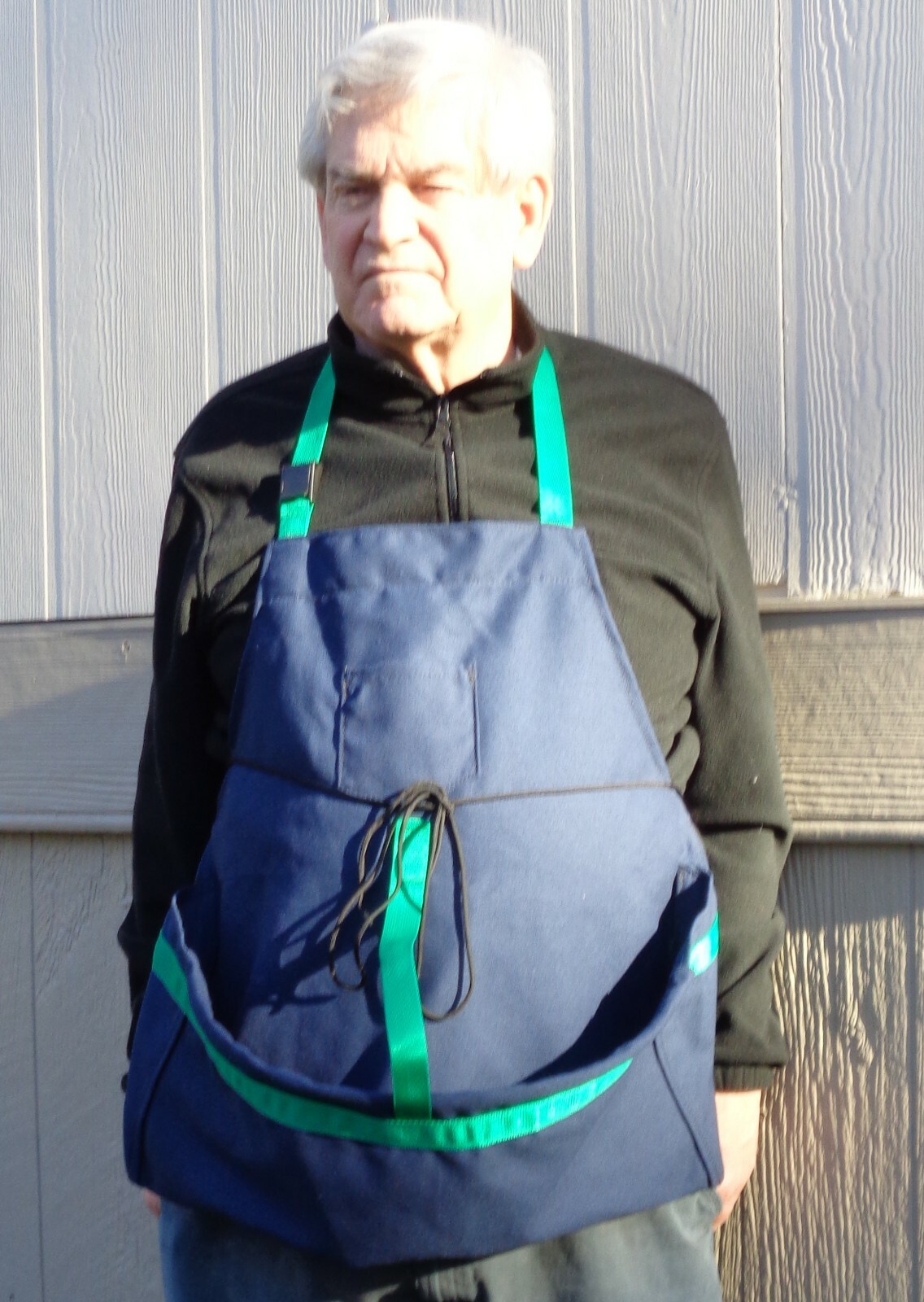 WOOD CARVERS APRON  BY CHAG NY DESIGNS 100% COTTON -NAVY/KELLY TRIM FT