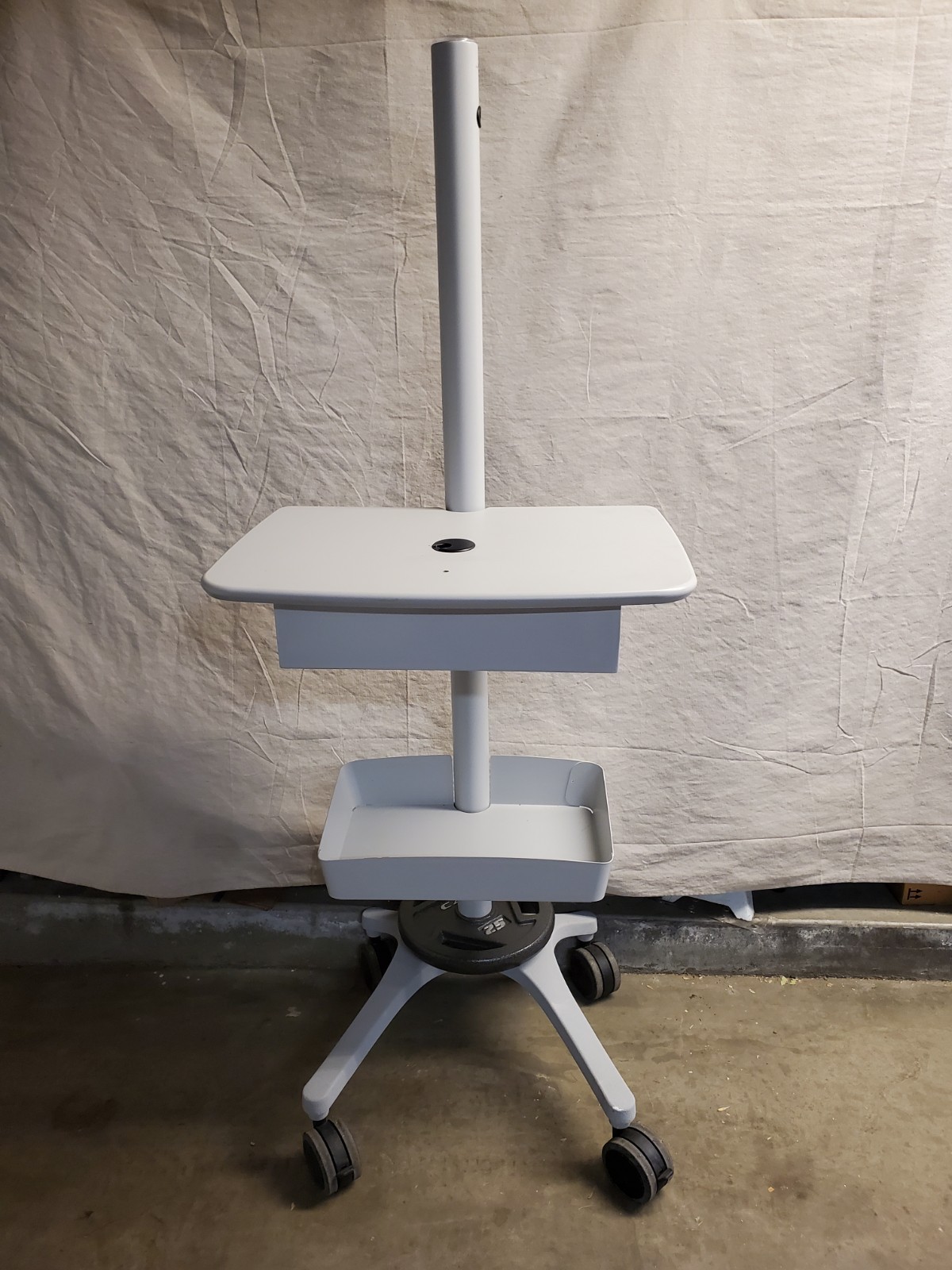ERGOTRON Zido Anthro Mobile PC Cart Rolling Workstation, tray and pc storage