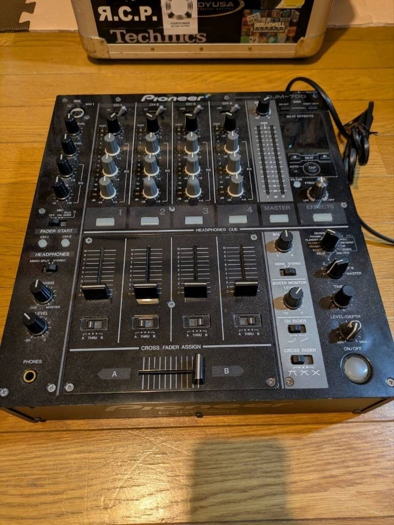 Pioneer DJM-700 4-Channel DJ Mixer 2008 w/Box Fader Effect As Is Tested