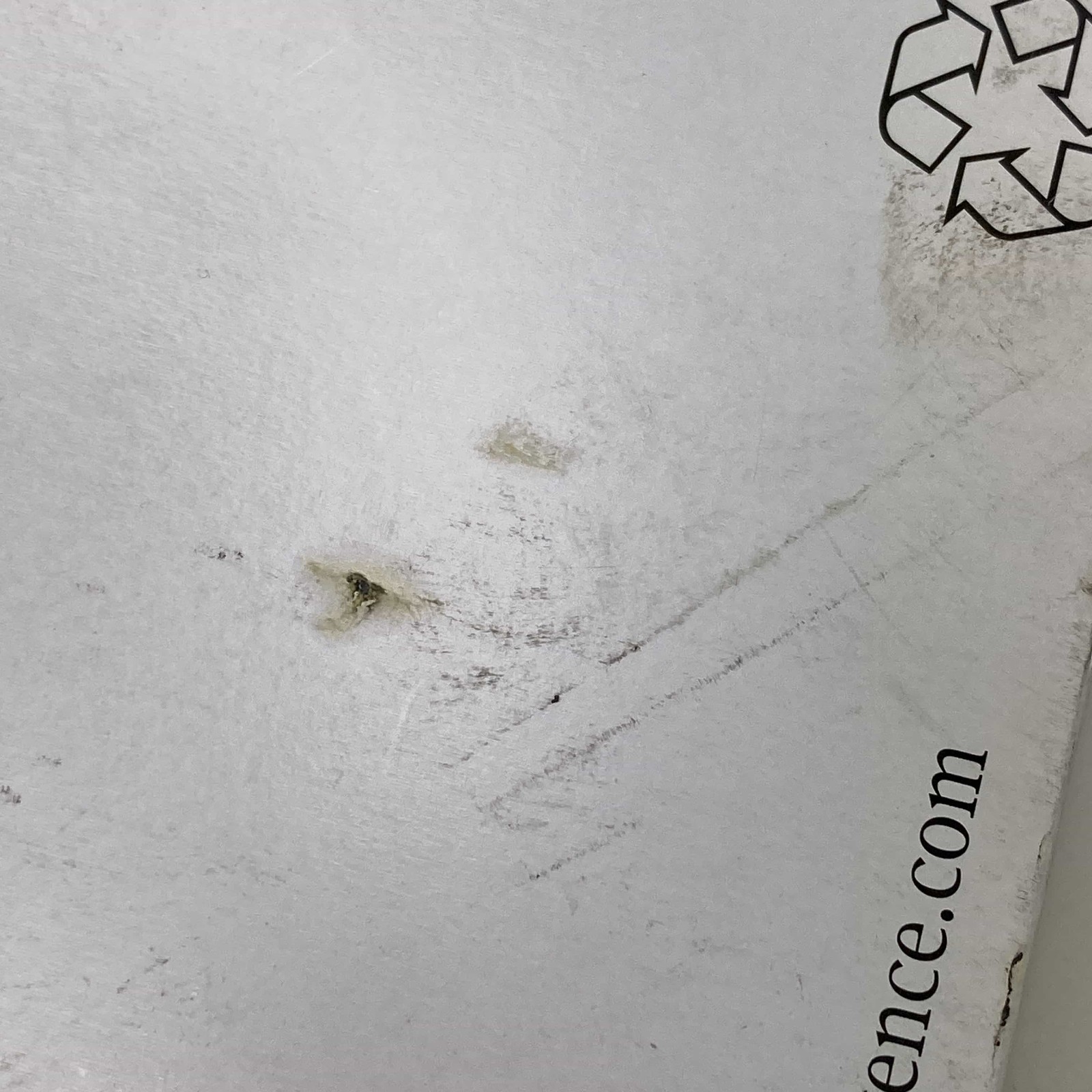 Keyence EV-112M outer box damaged new