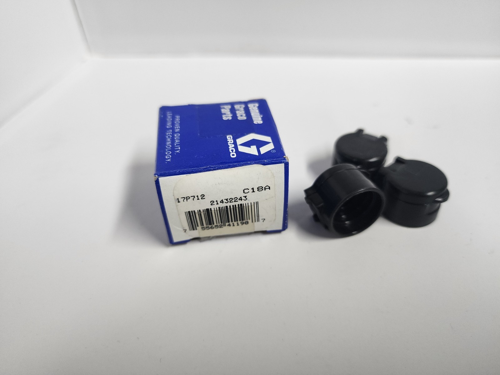 Graco 17P712  VacuValve Cap Replacements, 3PK