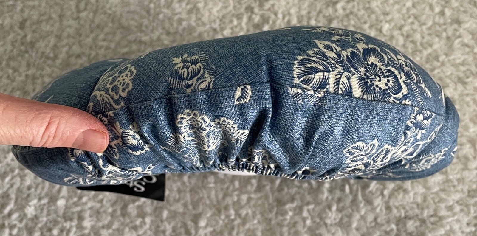 NWT Decorite Round Stool Cushion. Fits 12”-14” Diameter Stools.