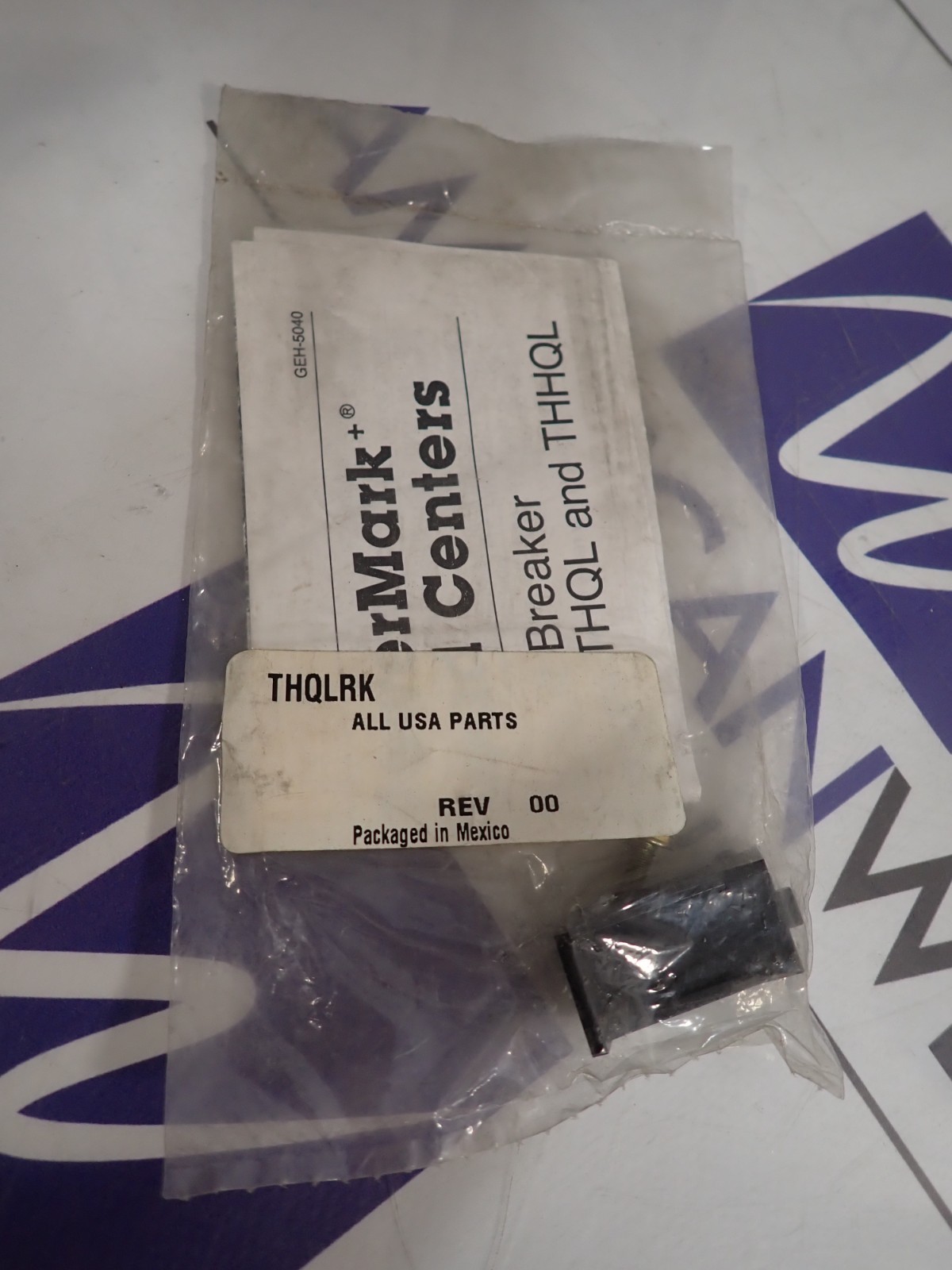 NEW - GE THQLRK Main Breaker Retainer Rev 00