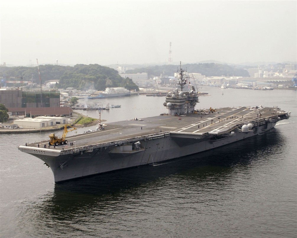 2004 Aircraft Carrier CV-63 USS Kitty Hawk at Yokosuka Japan 8x10 Photo #1
