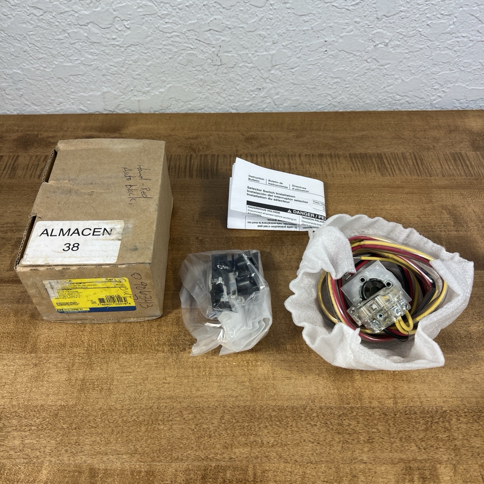 Square D by Schneider Electric 9999SC8 Hand-Off-Auto Selector Switch Kit