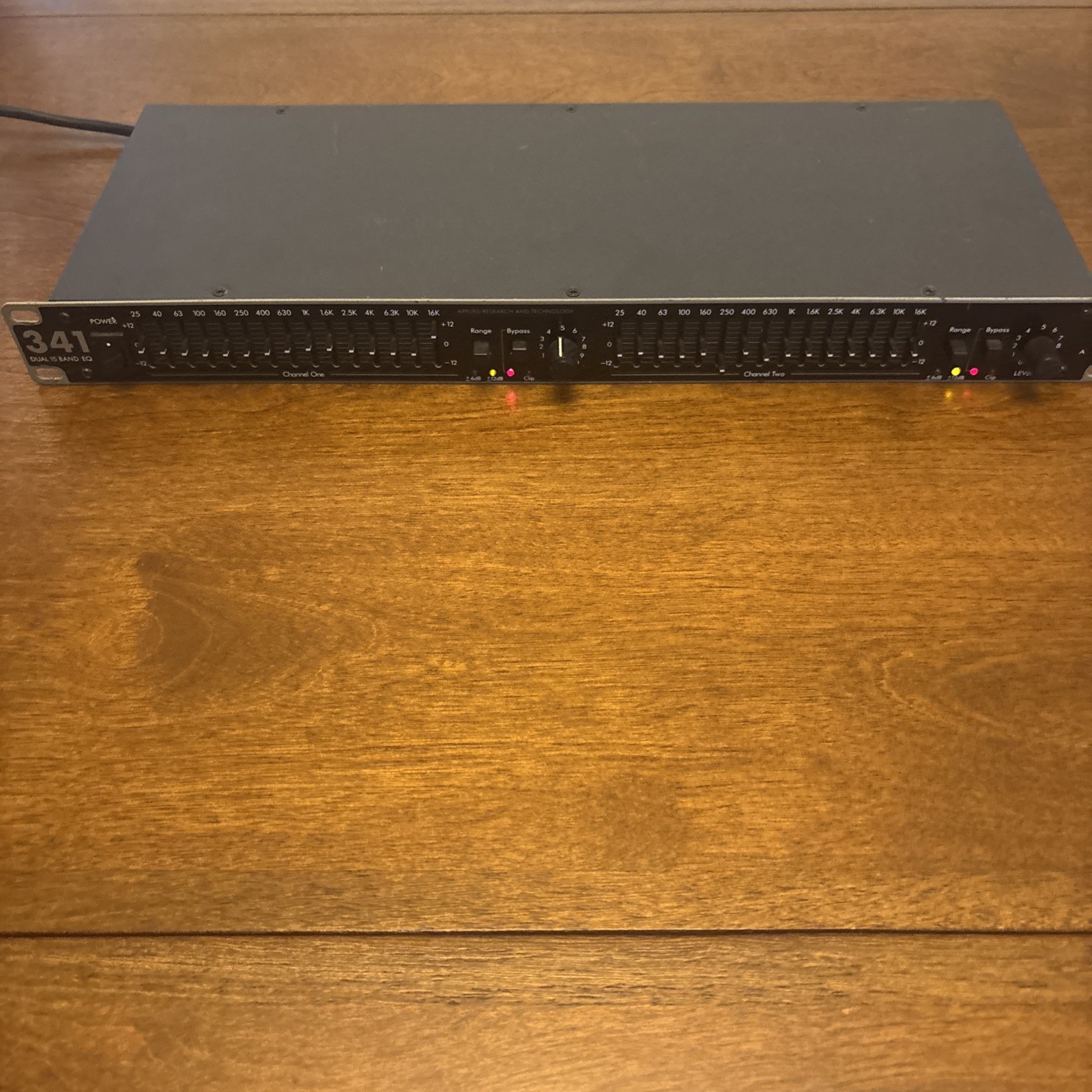 Applied Research & Technology 341 Dual 15 Band Equalizer