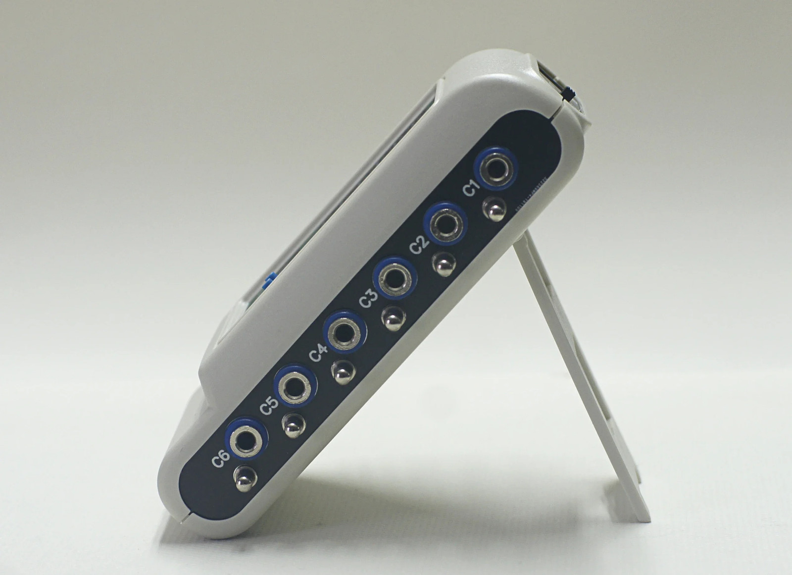 ECG Signal Generator Signal Source Simulator Can Load Waveform Data
