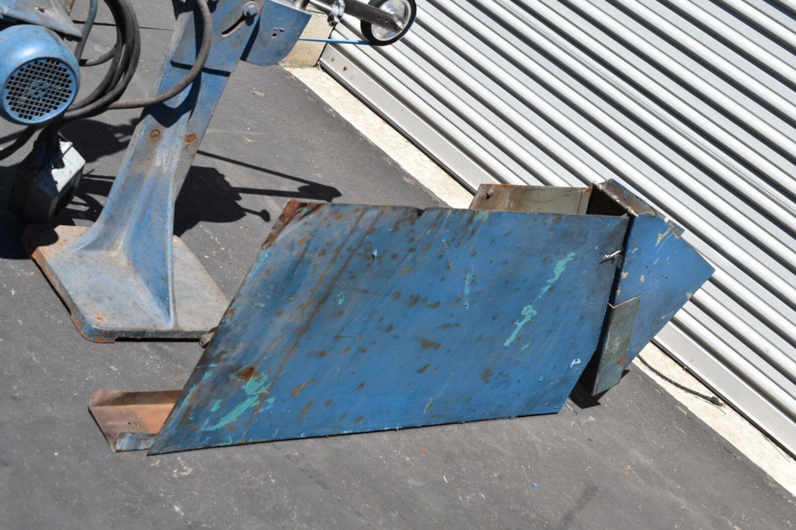 Stephen Bader Space Saver belt grinder