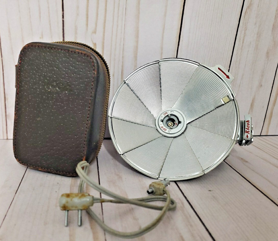 Vintage Ricoh BC 605 Shoe Mounted Folding Reflector - Parts Only Untested