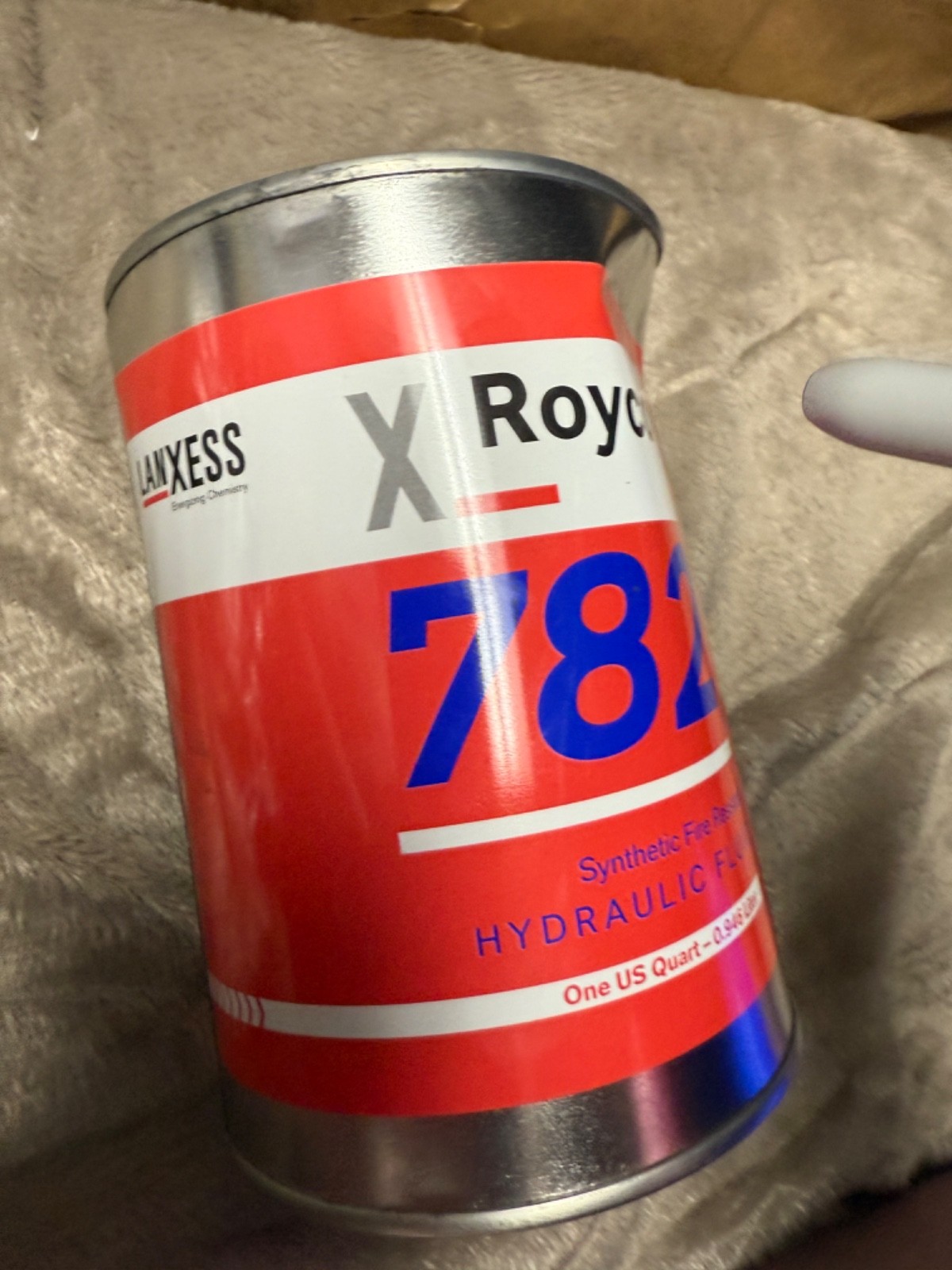 ROYCO (1) Hydraulic Fluid 0.946L, Red 782