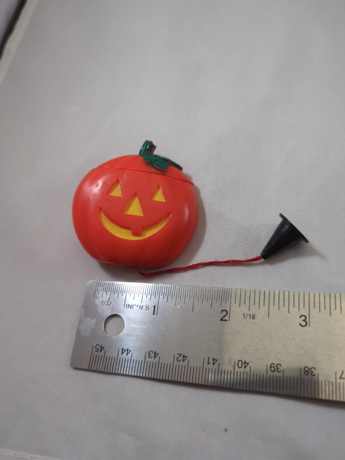 Vintage Halloween Pumpkin Ghost Fun World Pin Pull String Pop Up 1980s Spooky