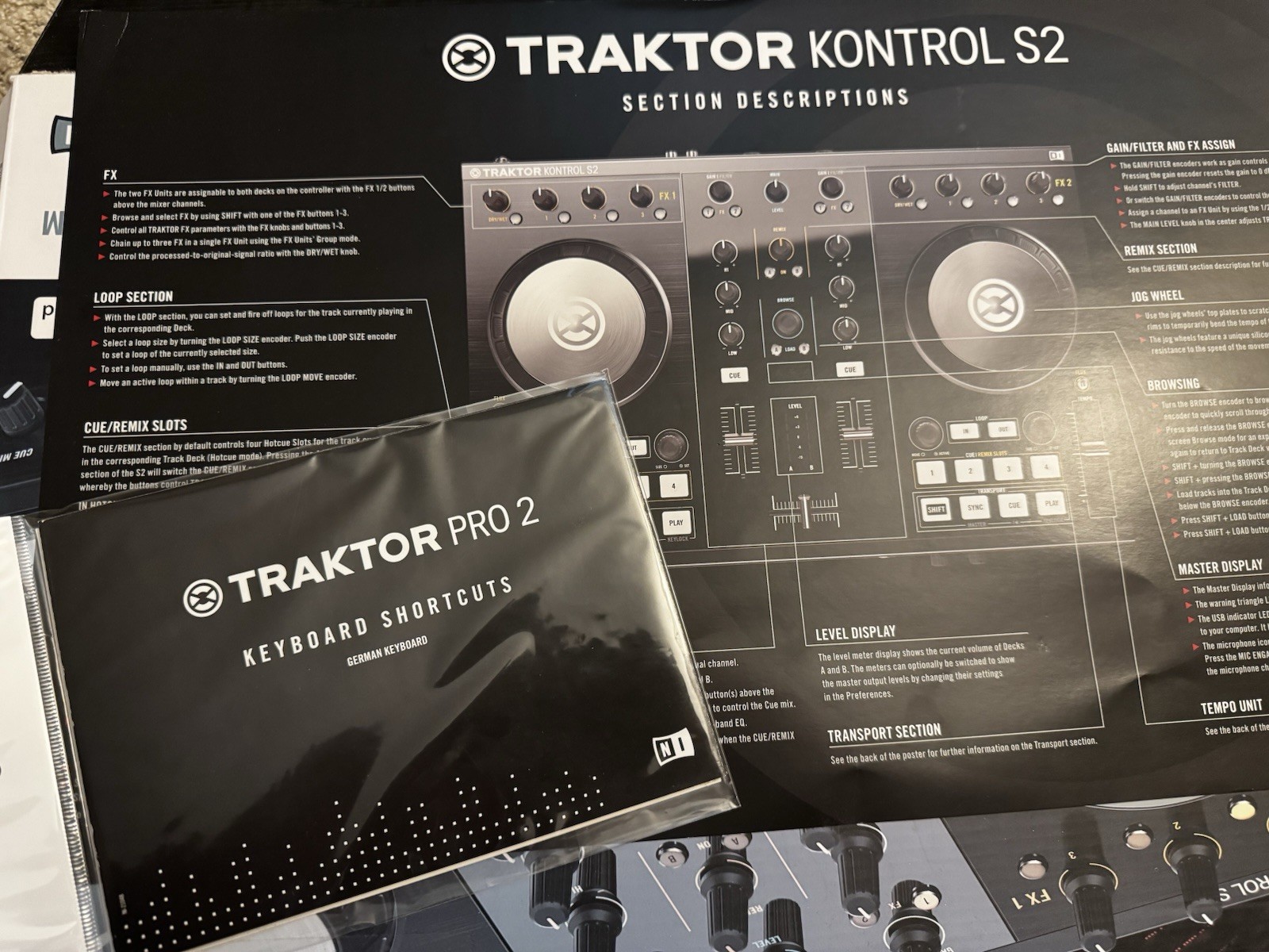 Native Instruments Traktor Kontrol S2 MK2 DJ Controller