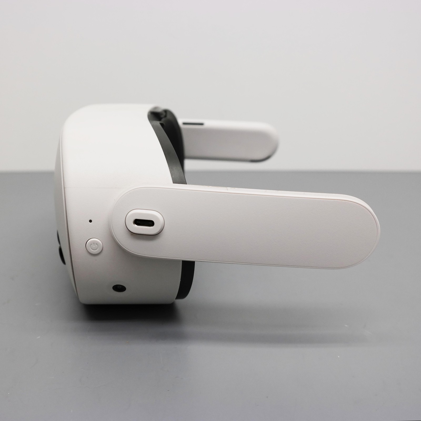 Meta Quest 3S 128GB VR Headset ISSUE