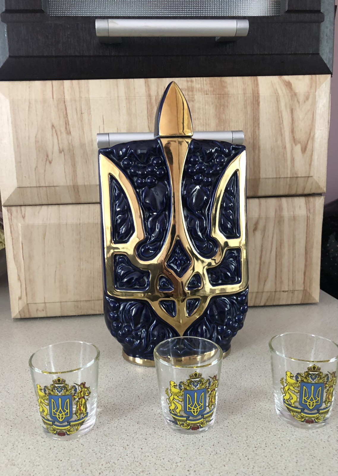 Exclusive Rarest Ukrainian Ceramic Porcelain Decanter BAR Trident Tryzub AZOV UA