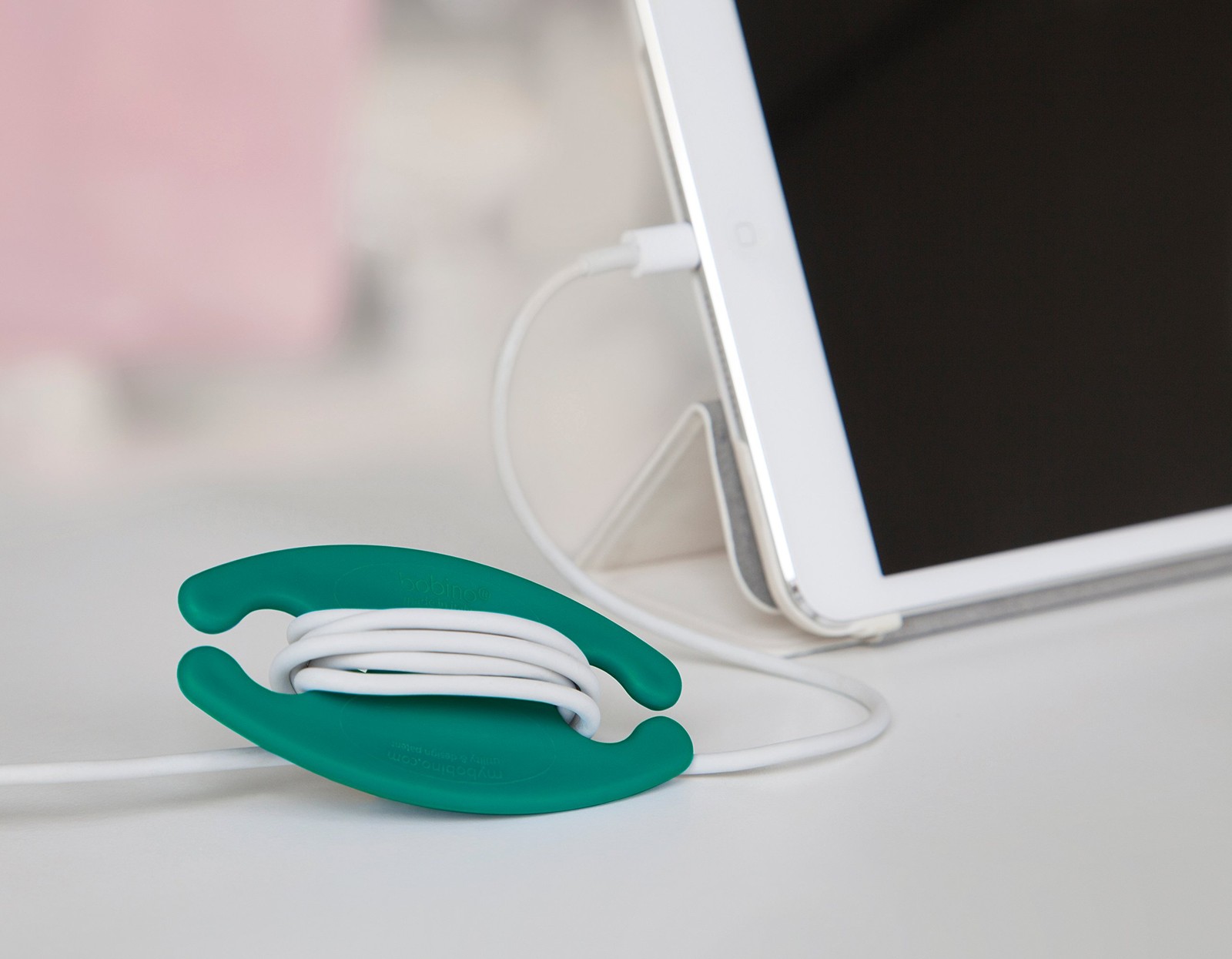 Bobino Cord Wrap - Medium - Emerald - Stylish Cable and Wire ys/m,