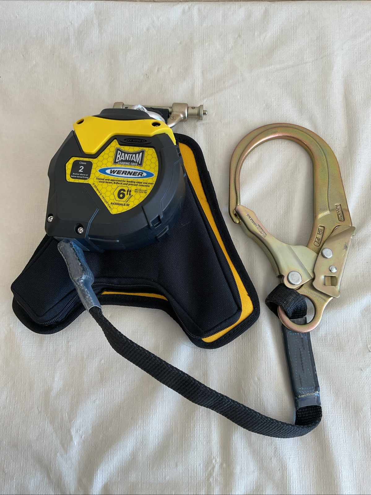 WERNER R430006LE-R 6ft  Bantam Self-Retracting Lifeline Class 2