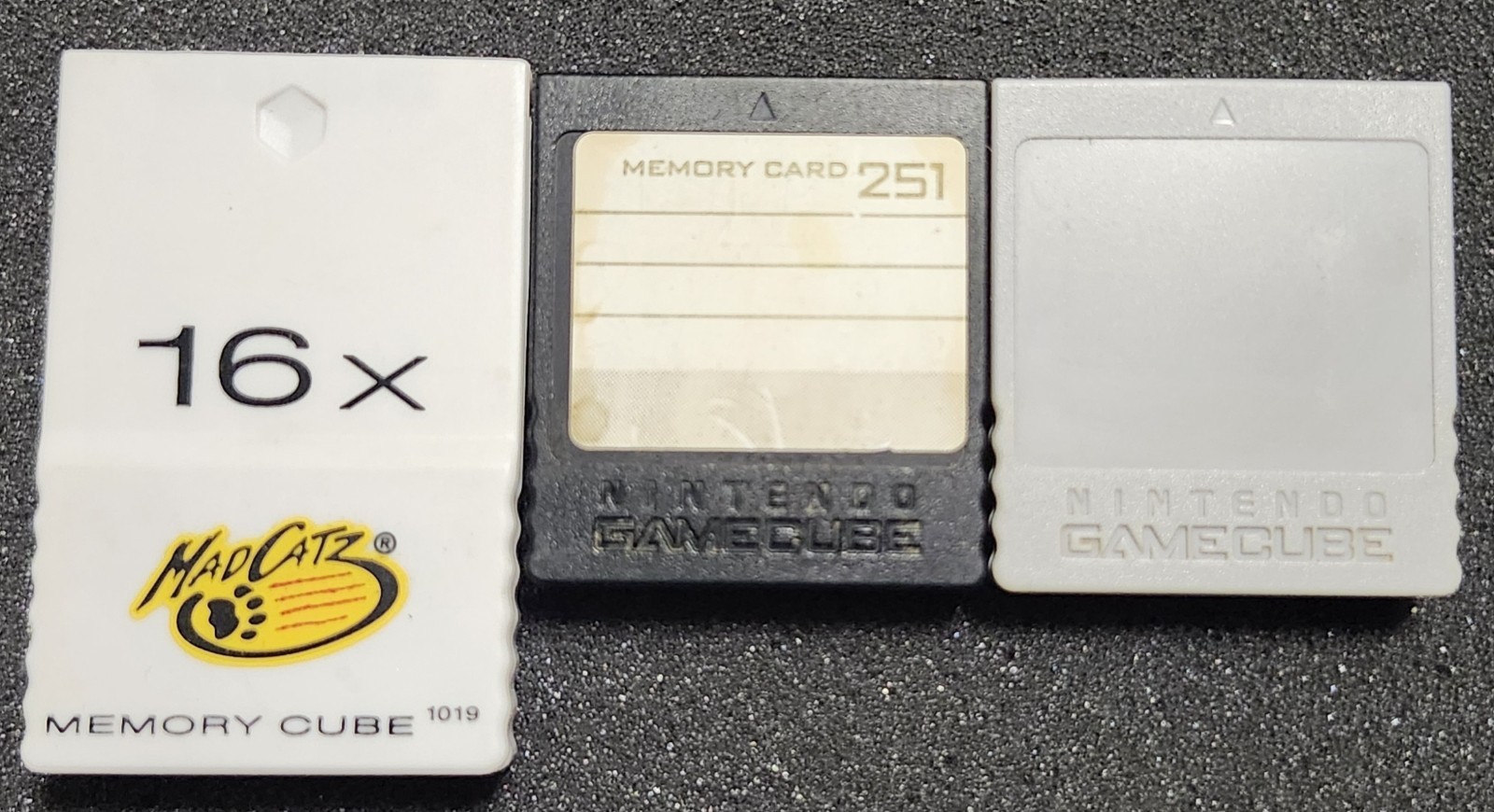 Gamecube Memory Card Lot Of 3