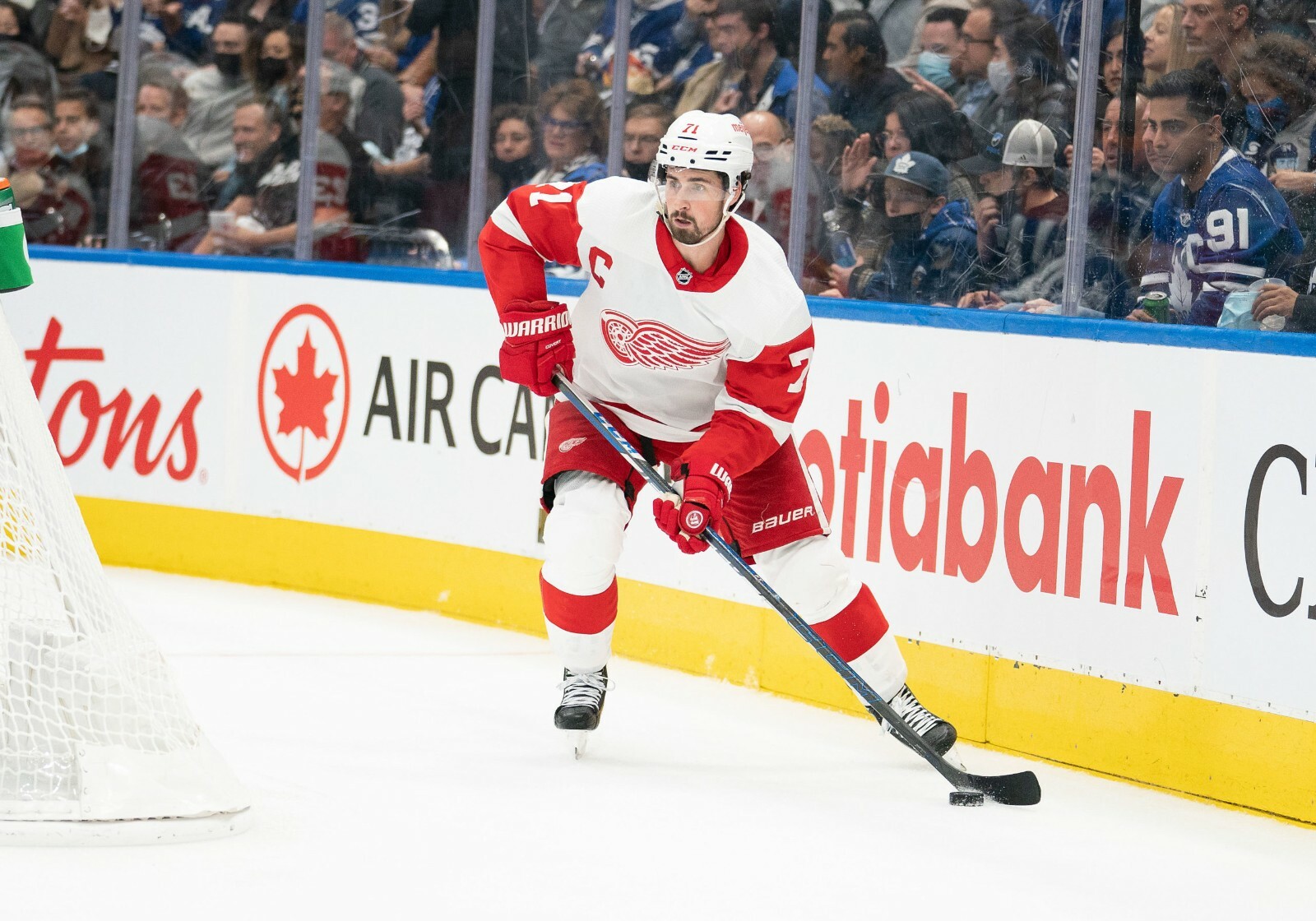 Dylan Larkin Detroit Red Wings 3.5x5 unsigned photo